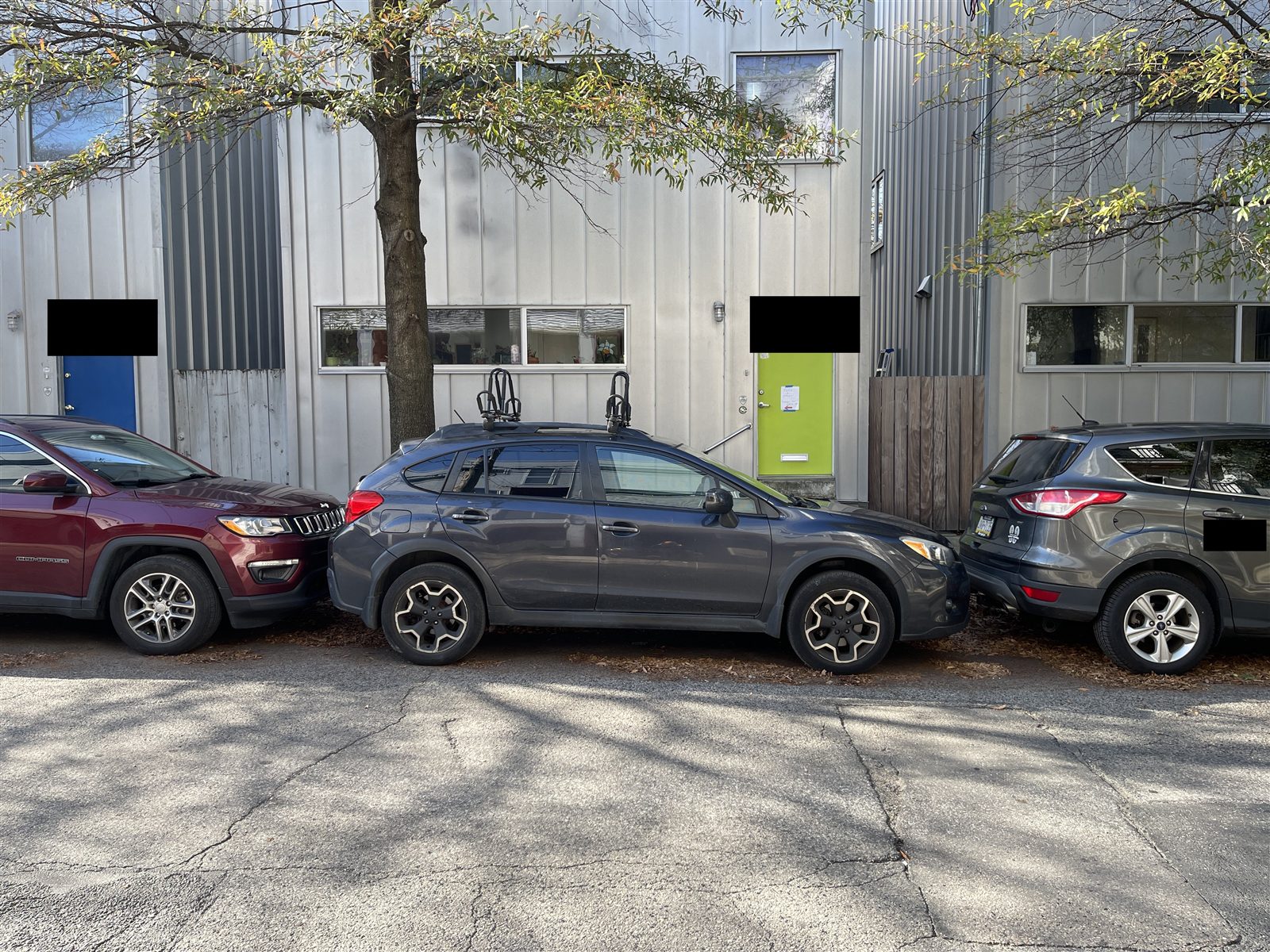Subaru Crosstrek side profile with roof rack
